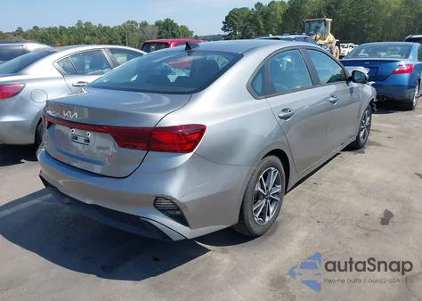 2022 Kia Forte Lxs z USA, uszkodzony, nr VIN 3KPF24AD7NE494238